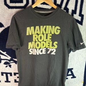 Nike Short Sleeve Graphic Tee Faded Size Medium Y2K Running M